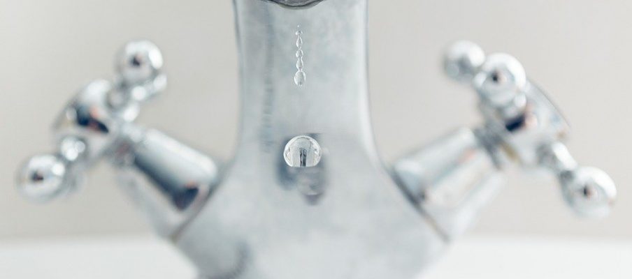 5 problèmes causés par un robinet qui goutte